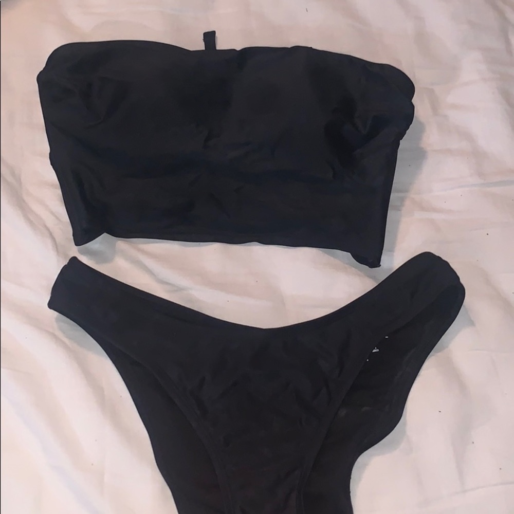 Black bandeau bikini